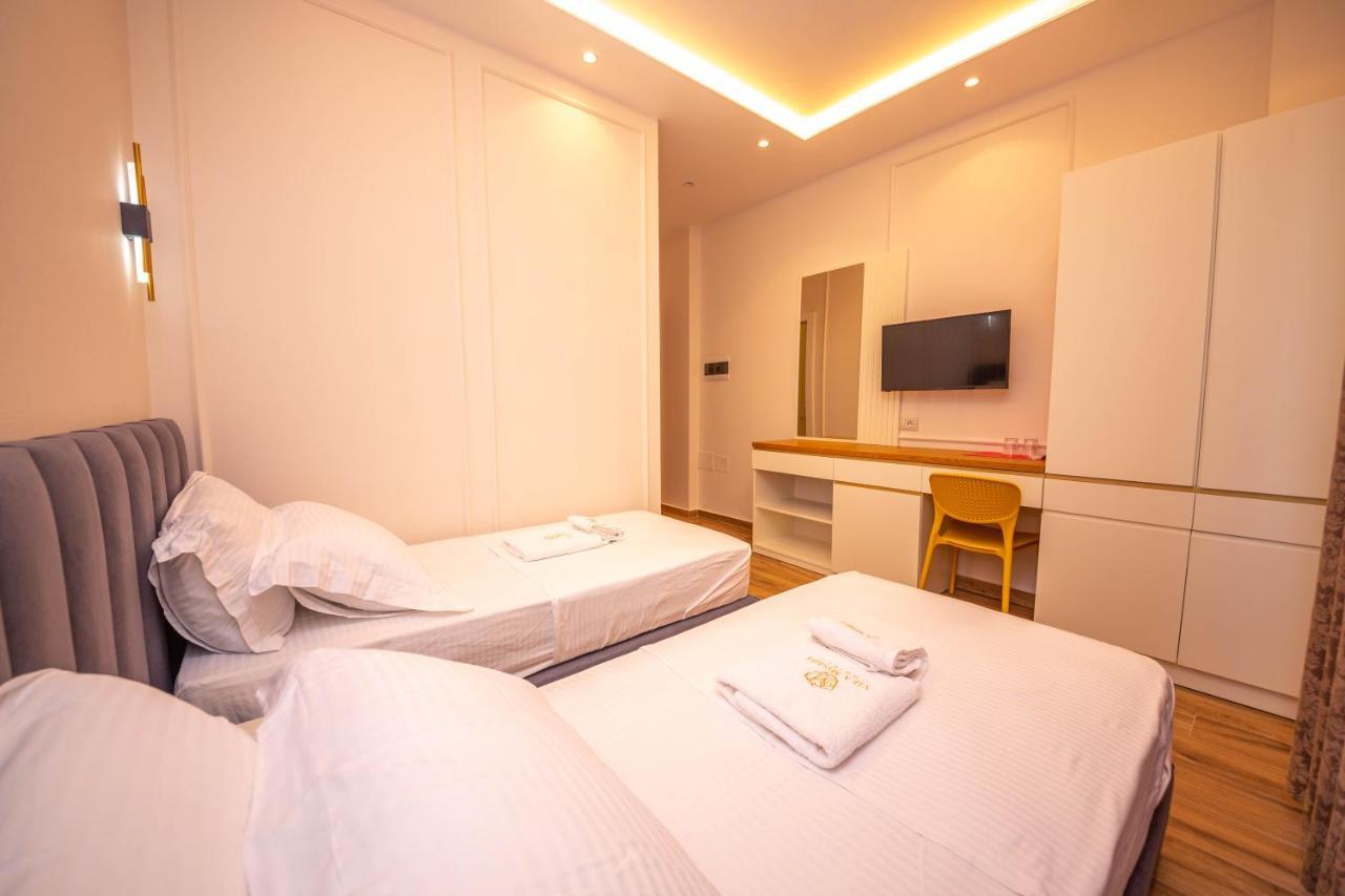 Hotel Vila Misiri Durres Bagian luar foto
