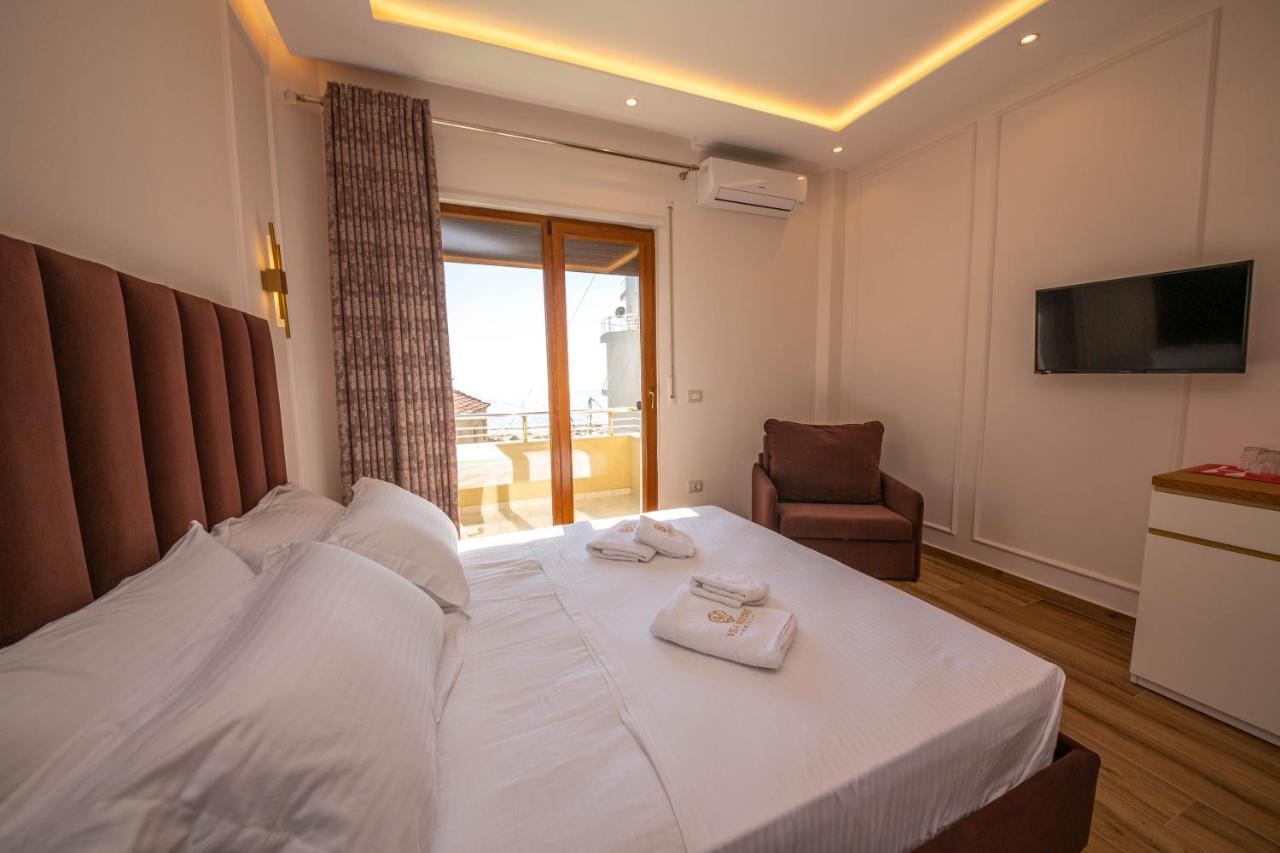 Hotel Vila Misiri Durres Bagian luar foto