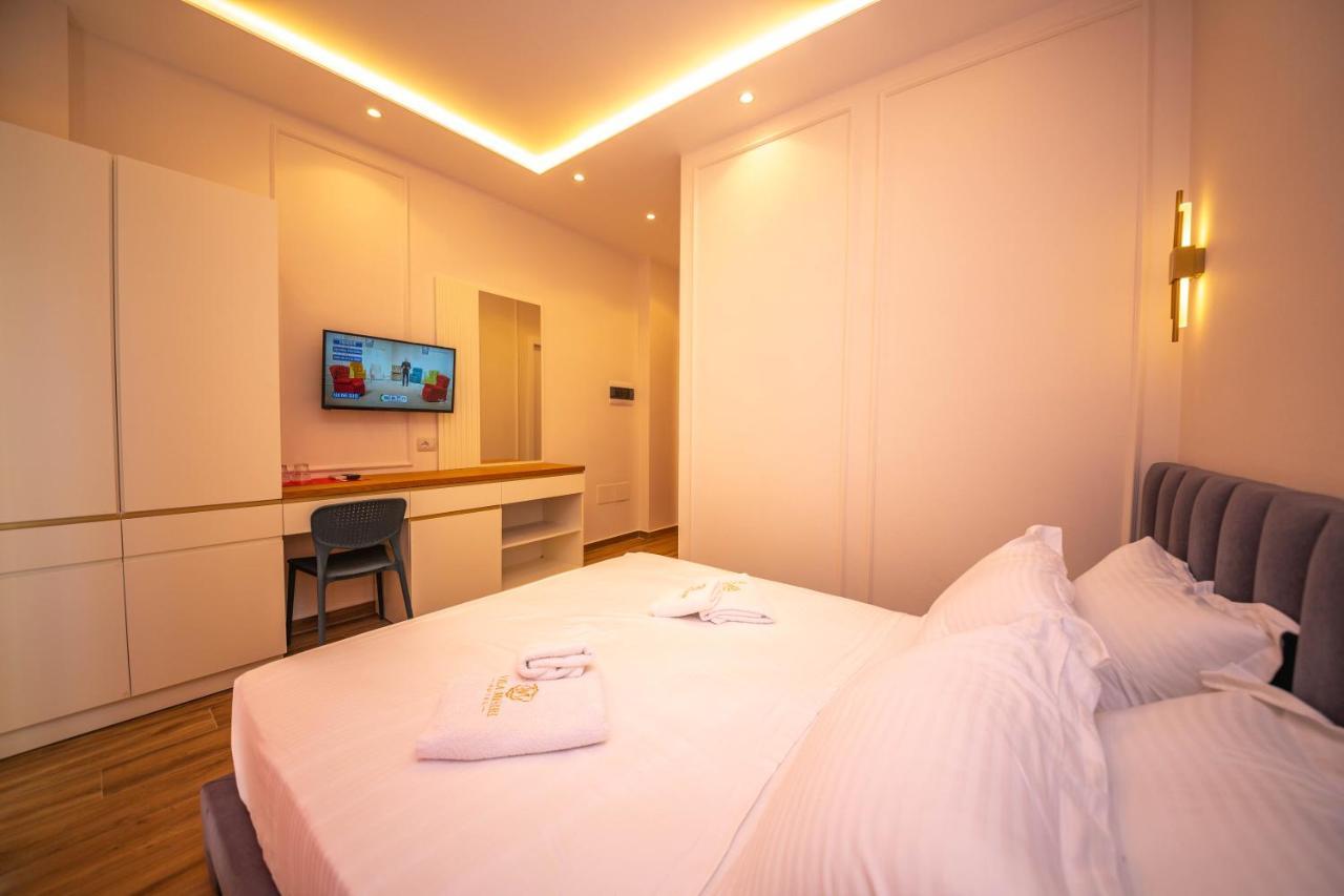 Hotel Vila Misiri Durres Bagian luar foto